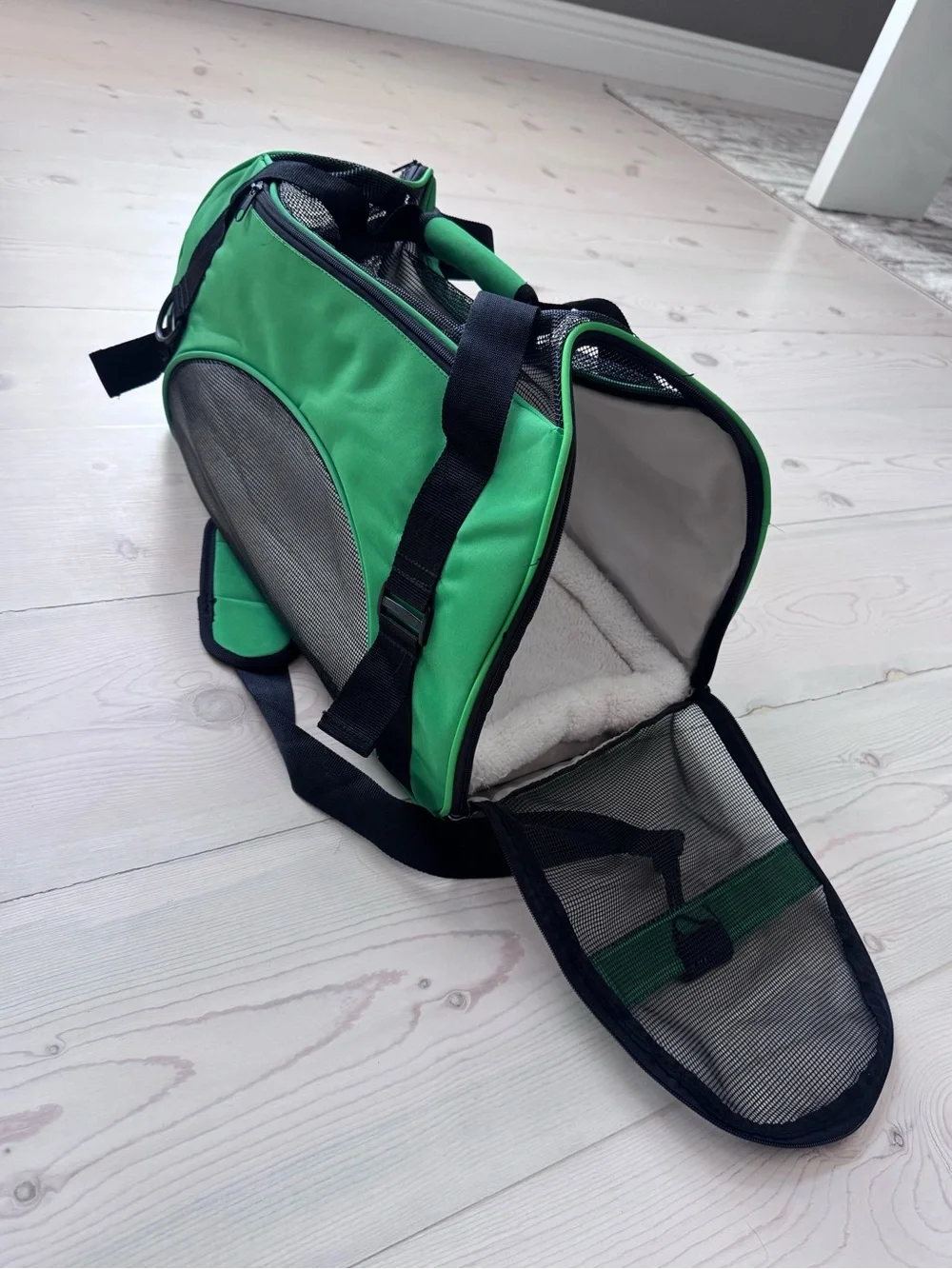 Green Pet Travel Carrier Bundle with Gray Cozy Bed and Bowl